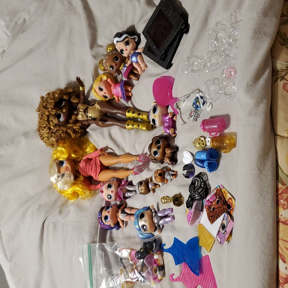 OMG LOL 12 Dolls Lot with Accessories